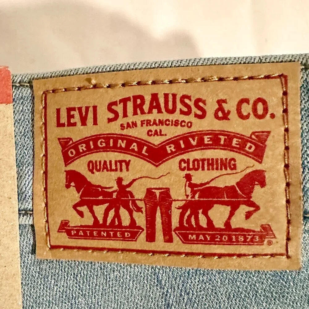 Levis elevate your